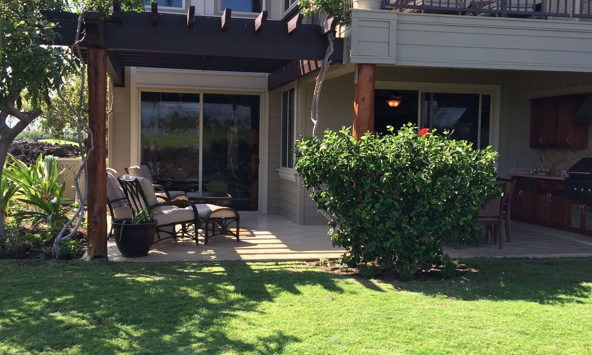 Kamuela Villa | Private, two story corner Villa with a range of Island Views!