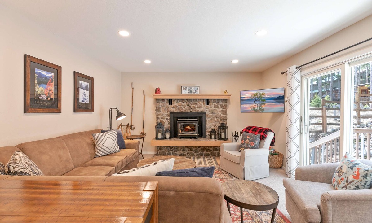 Warrior's Mark House | Quicksilver Chalet: Hot Tub, Sleeps 10