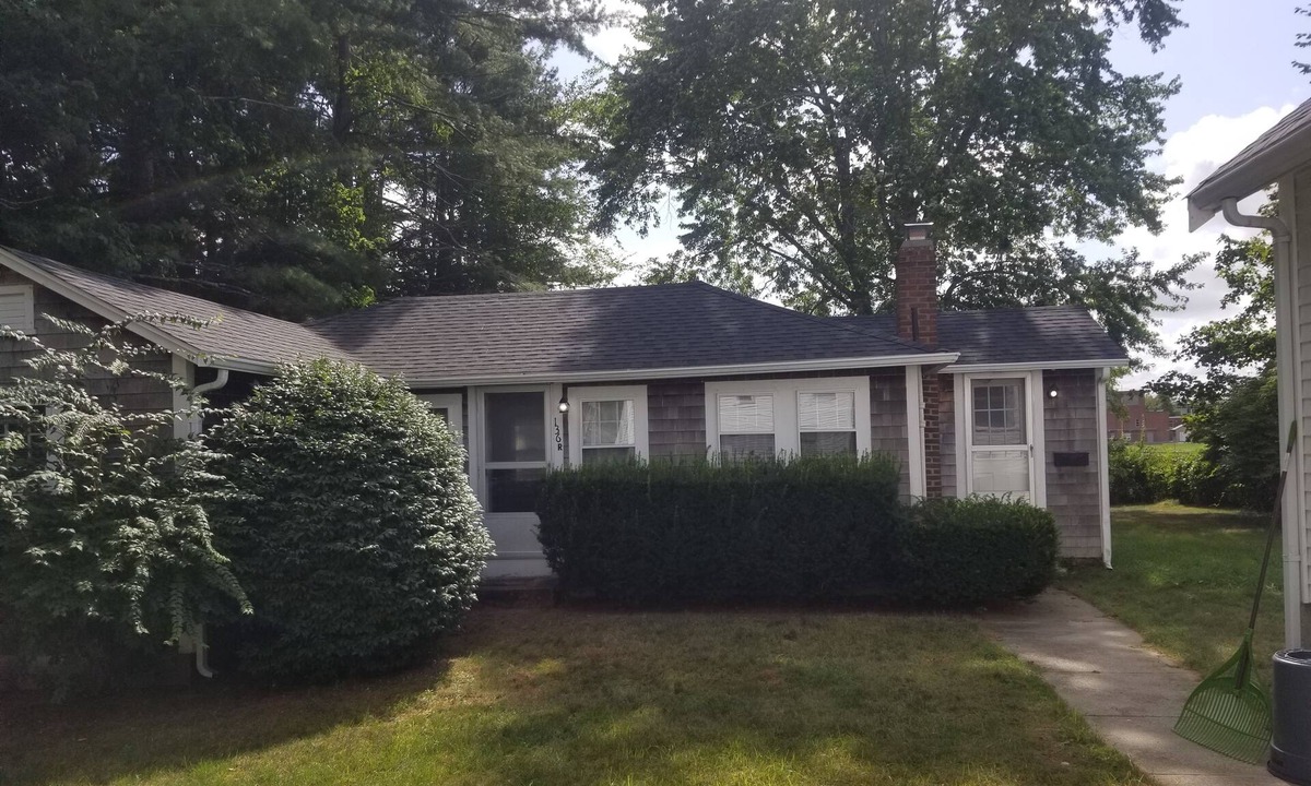 Wareham Center Cottage | Quiet Doll Cottage..