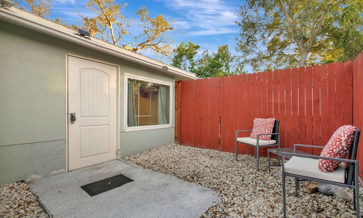 Temple Crest Apartment | Quiet Studio Near Busch Gardens With Fenced Yard and BBQ