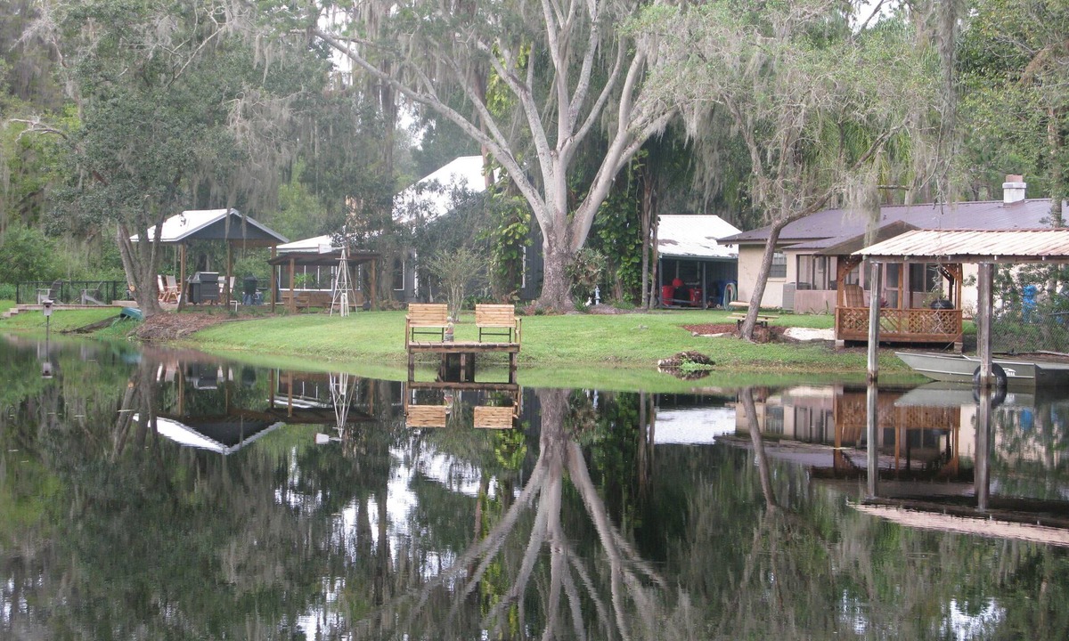 Lutz House | Quiet waterfront haven. Near Moffitt Cancer Center