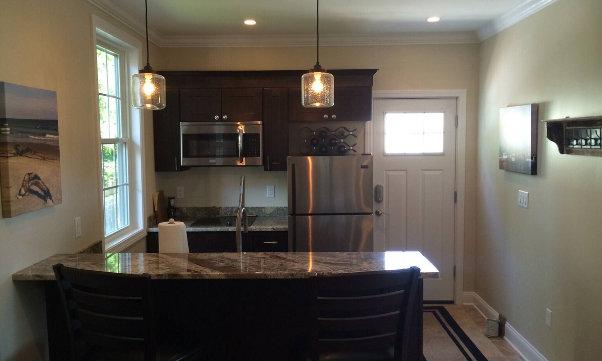 Mystic Apartment | Renovated 1 BR getaway 1 block from Mystic River in Historic downtown!