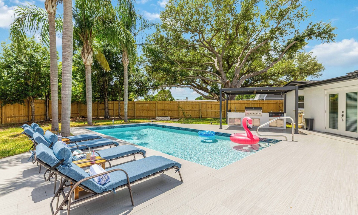 South Gate Ridge House | Renovated Pool Retreat Near Siesta Key 3 Bed/2 Bath