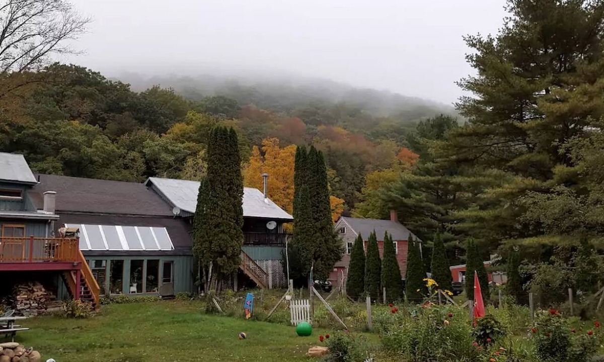 Cummington Cabin | Romantic Weekend Retreat in the Quiet Town of Cummington, Massachusetts
