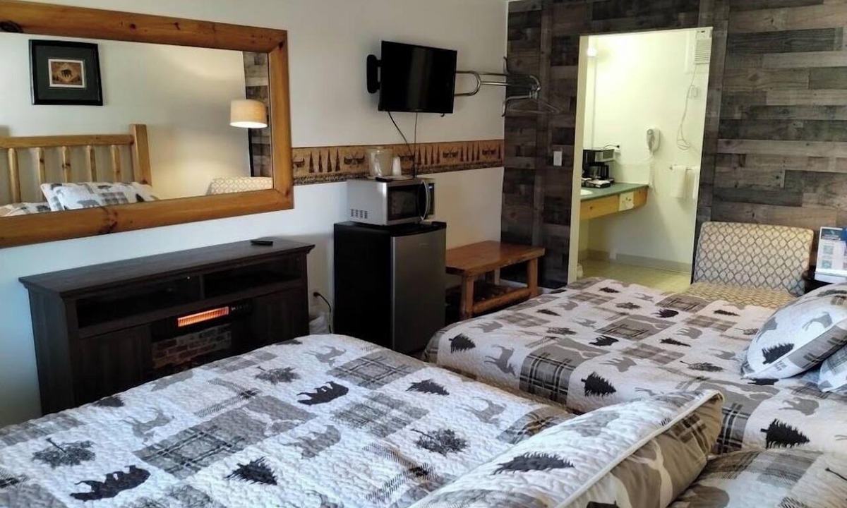 Ohiopyle Hotel | Room: Limited Availability - Steps from Trails & Rafting