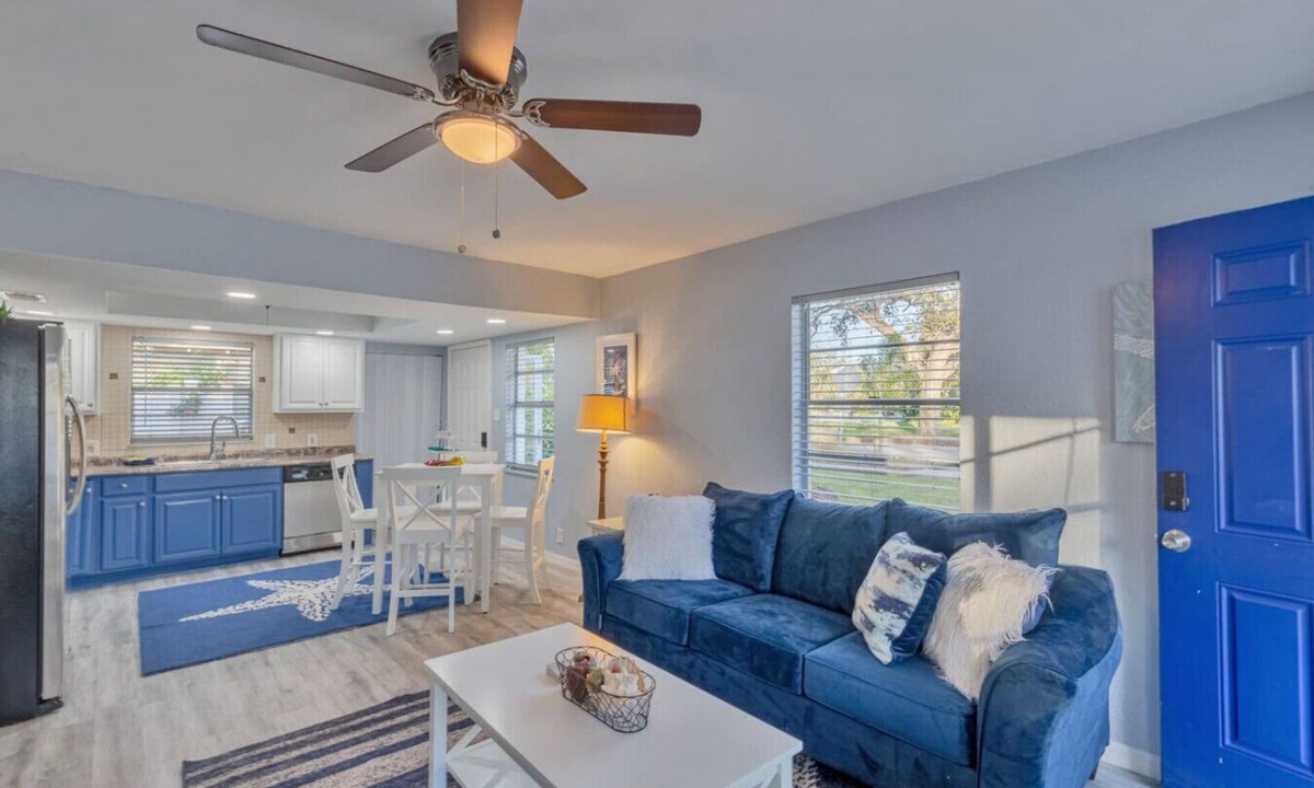 Gulfport Villa | Royal Blue Downtown-Gulfport-CooledPool
