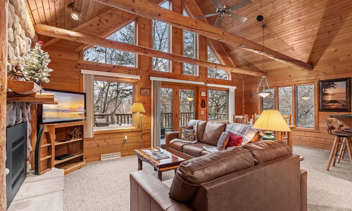 Merrimac Cabin | Rustic Ridge Cabin 103 - Private Woodland Retreat near Devil's Lake State Park