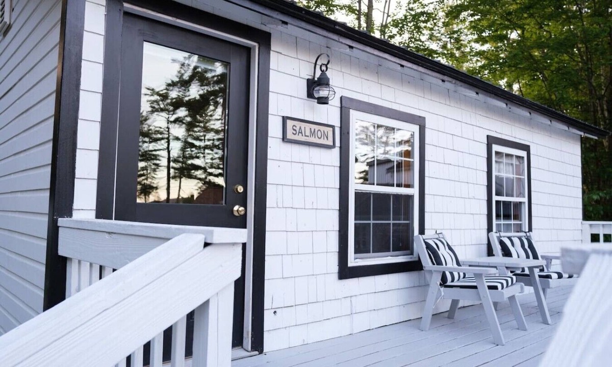 Sebago Cabin | Salmon Cottage on the Stunning West Shore of Sebago Lake