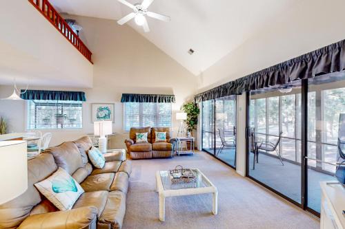 Sea Trail House | SB48 The Caddy Corner