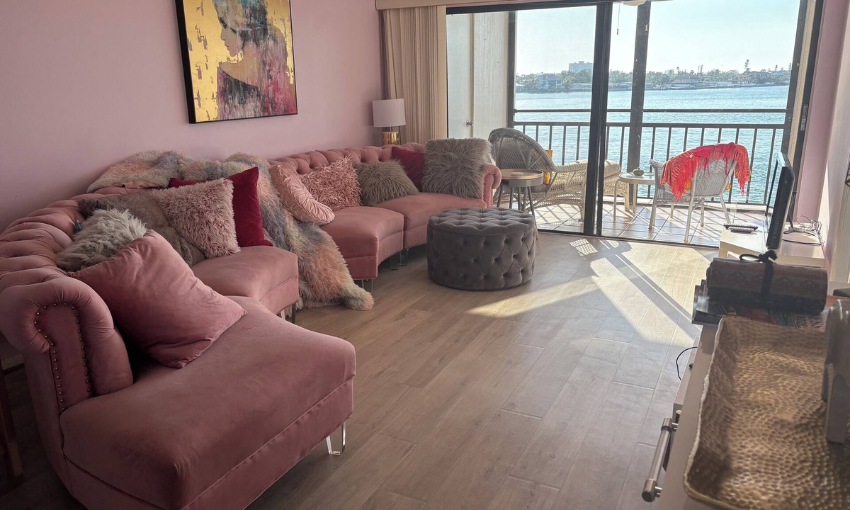 Casa del Mar Condo | Seaside Rose ~ Bright Waterfront 2BR Condo with Bay Views @ Isla Del Sol