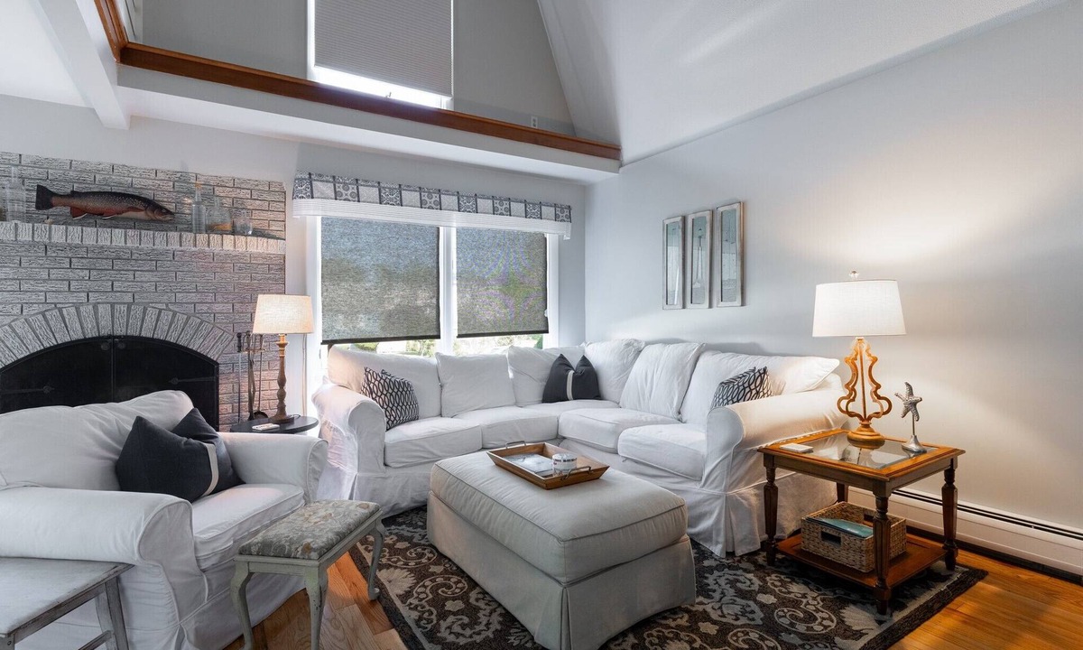 Niantic House | Seaside Serenity: Renovated Beach House Oasis in Charming Niantic