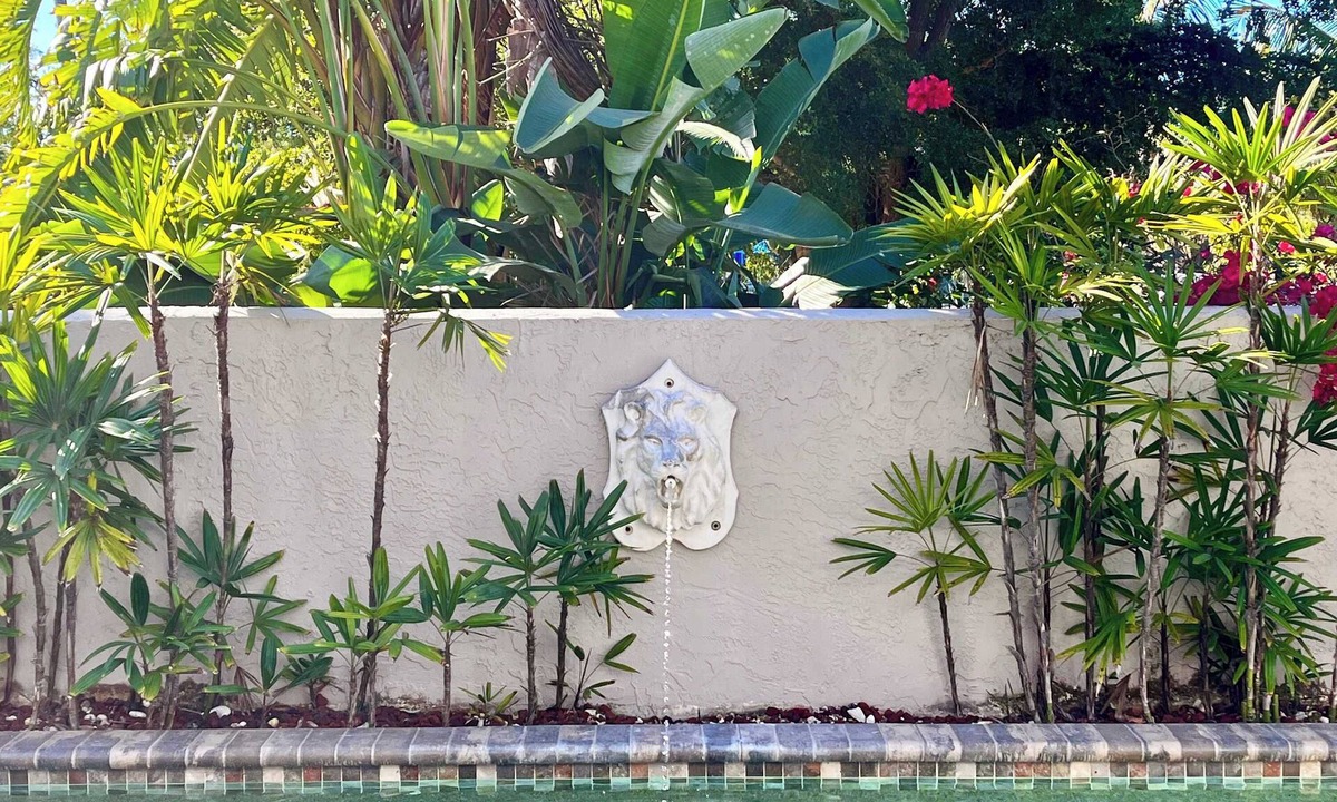 Bay Isle Villa | Siesta Key 3-Story Retreat- Pool, Hot Tub, Balcony