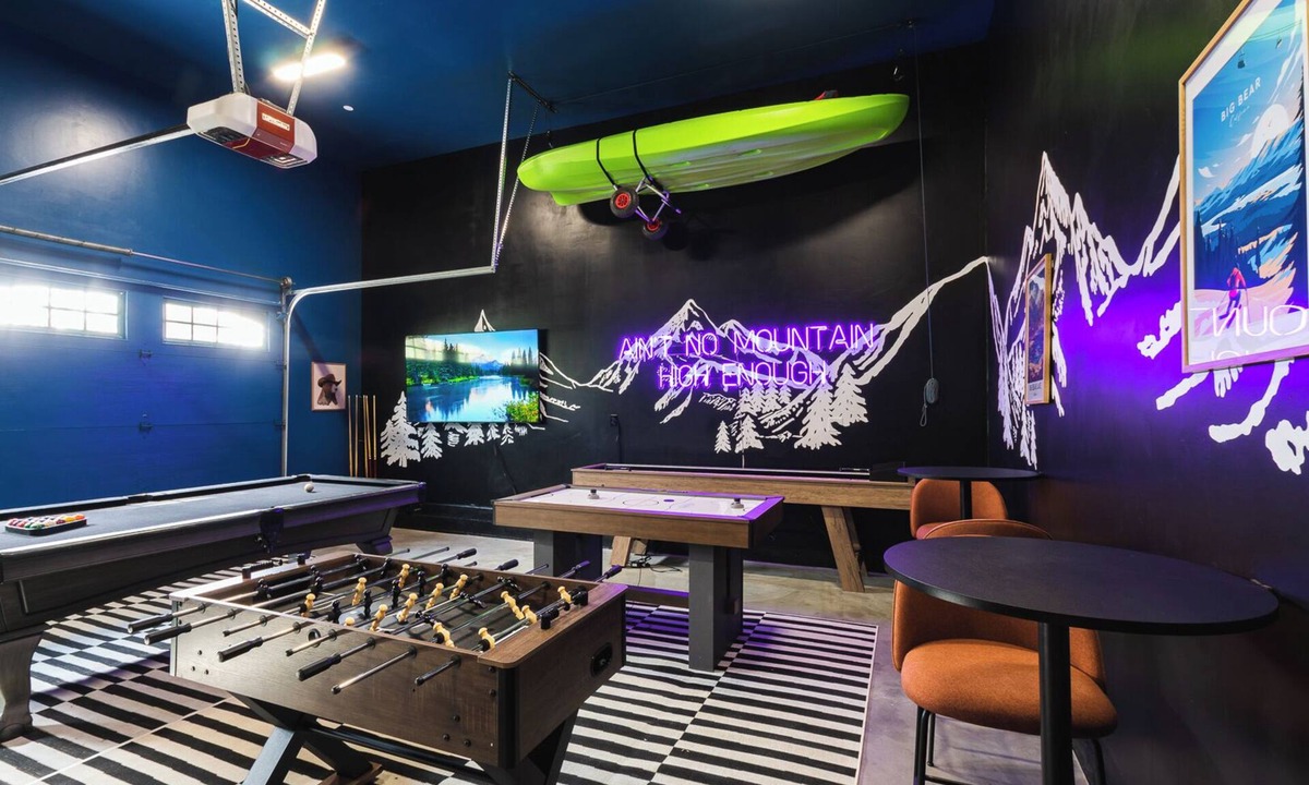 Big Bear Lake Cabin | SNOW BUNNY - Game Room - Hot Tub - Fire Pit