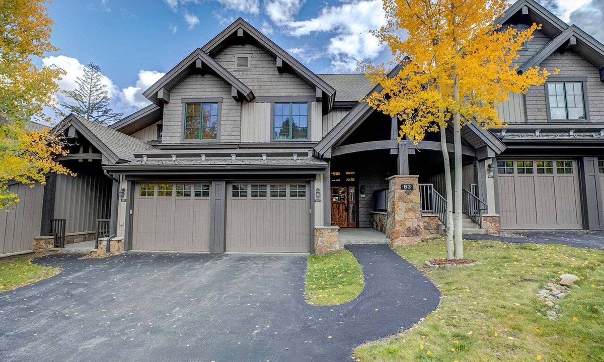 Christie Heights House | Spacious 2BR luxury Thunder townhome - ski-in, walk to gondola and Main Street