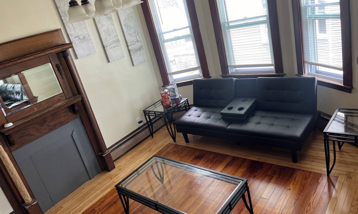 New Bedford Apartment | Spacious 3-bedroom apartment in enjoyable New Bedford with AC, WiFi