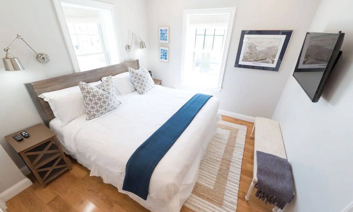 Yachting Village Condo | Spacious Top Level Location With Three Bedrooms, Laundry and Work Desk