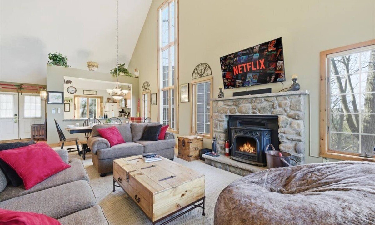 White Haven House | Stay & Play- Jack Frost National Golf Just 3 Miles
