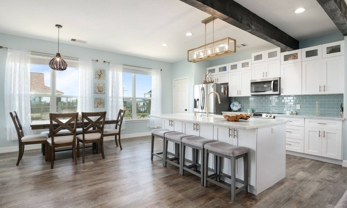 Crystal Beach House | Sunrise Paradise 3 Bedroom Home by RedAwning