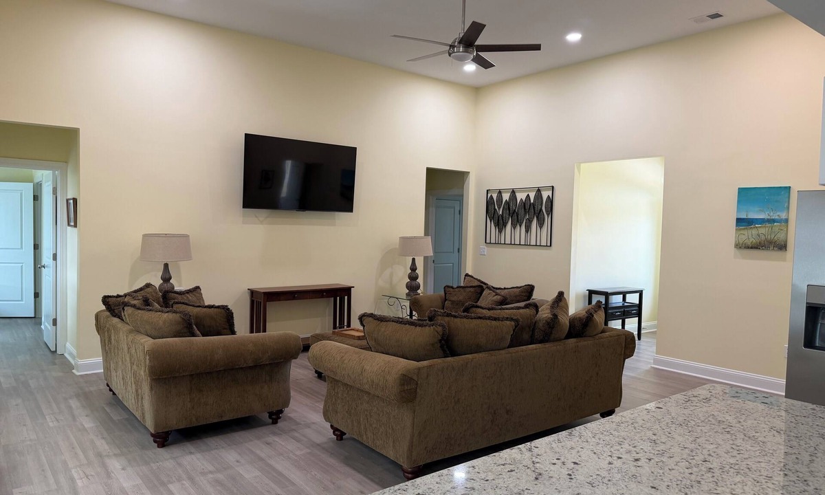 Loris House | Superb 4-bedroom house with AC in charming Loris
