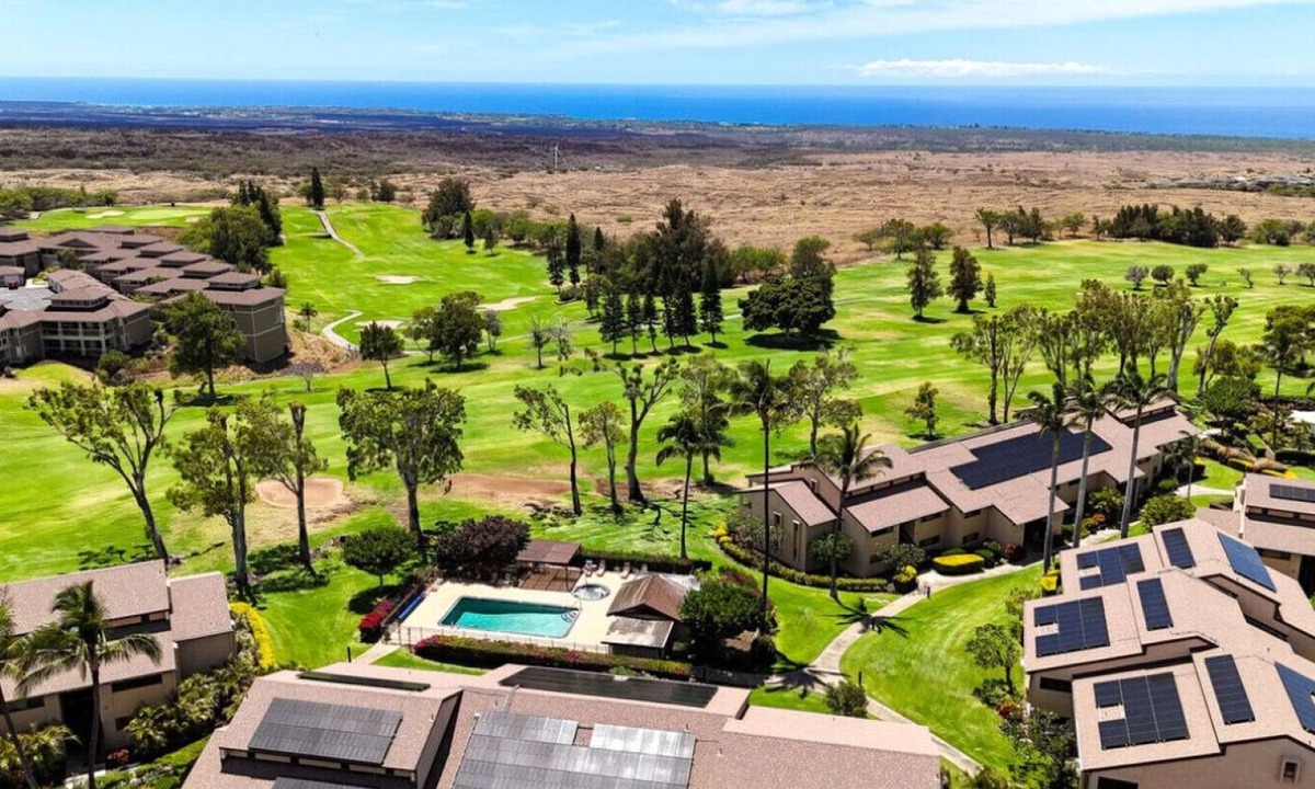 Waikoloa Village Apartment | Sweeping Views - Spacious 3 Bds!