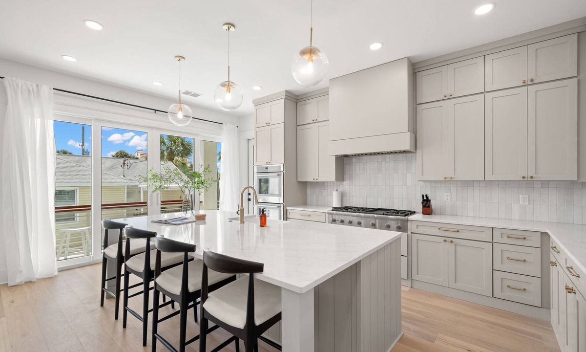 Clearwater Beach House | The Akoya Pearl - 2 Beach Homes Steps From CWB