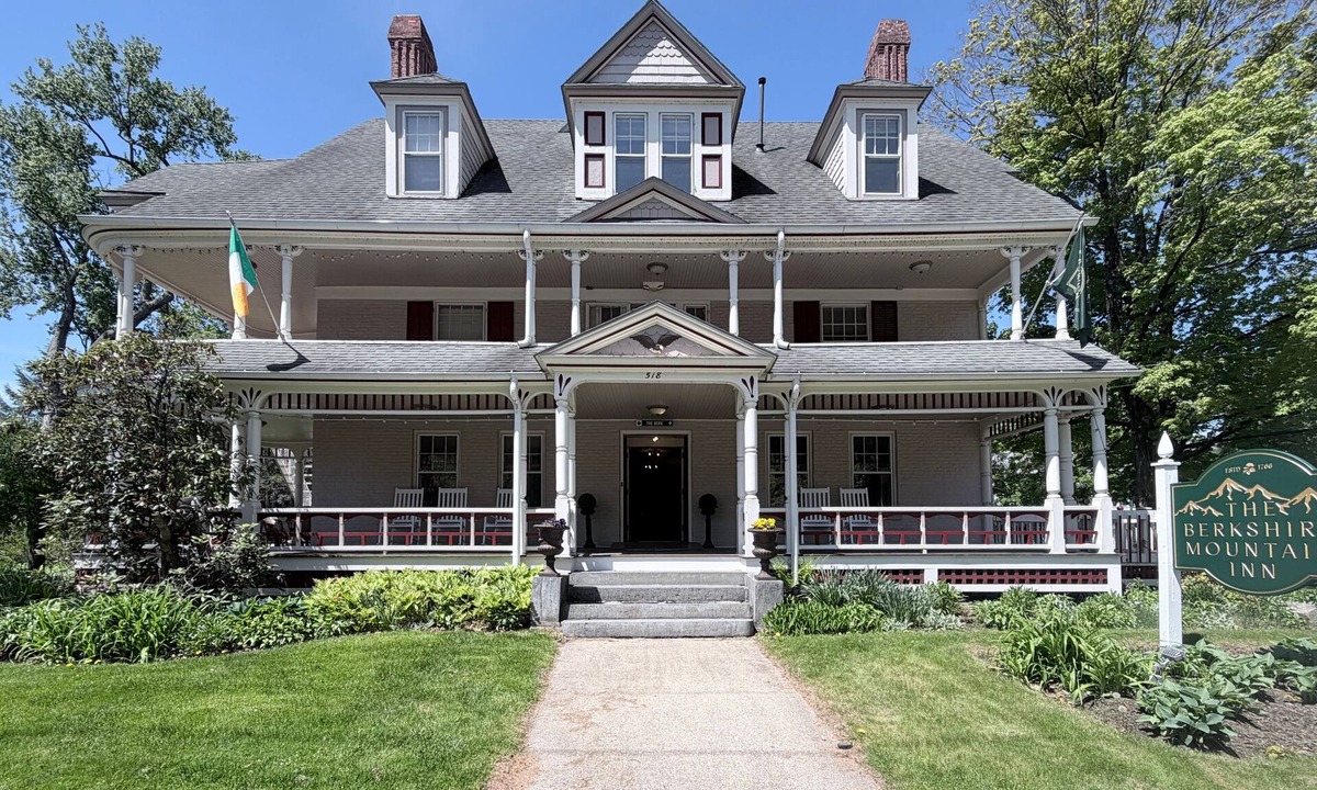 Great Barrington Bed & Breakfast | The Berkshire Mountain Inn