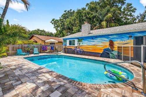 Palm Harbor House | The Cycling Mermaid Palm Harbor, Florida - Heated Pool, Bikes, Trials, FUN!