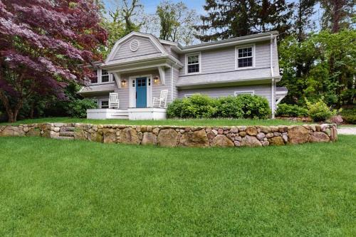 Falmouth House | The Happy Place