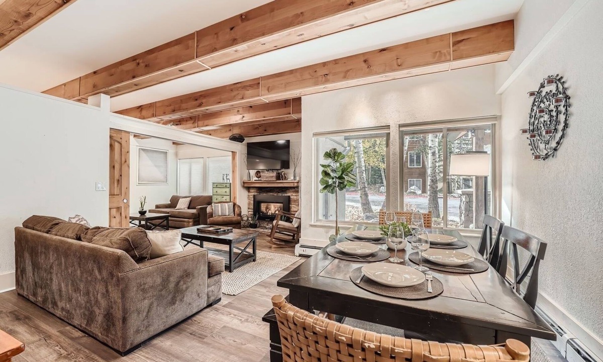 Warrior's Mark Condo | The Lift B8 3 Bedroom Condo by RedAwning