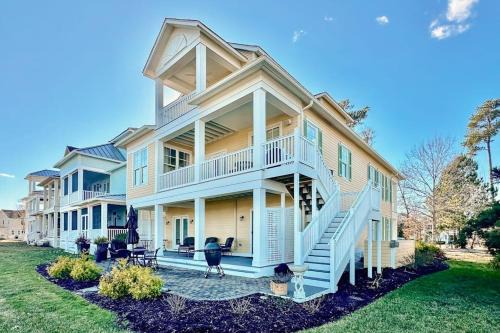 Long Neck House | The Peninsula - 27606 S Nicklaus Ave