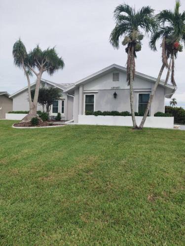 Pelican House | The Playful Pelican