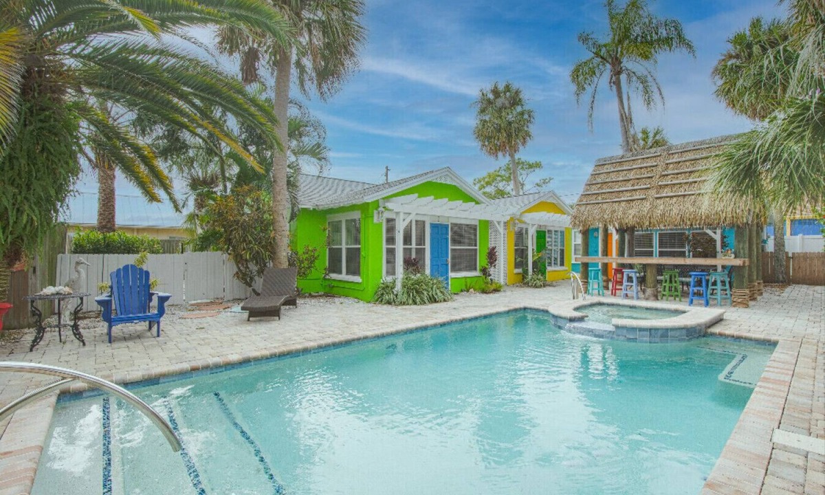 Indian Rocks Beach Cottage | The Seaside Retreat Cottages are just across the street from Indian Rocks Beach!