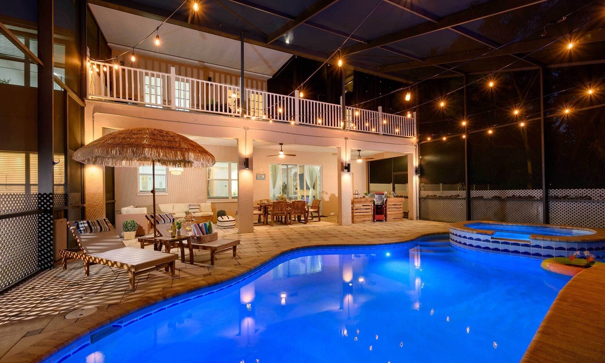 Thonotosassa Villa | Thonotosassa Villa: Pool, Spa & Game Room