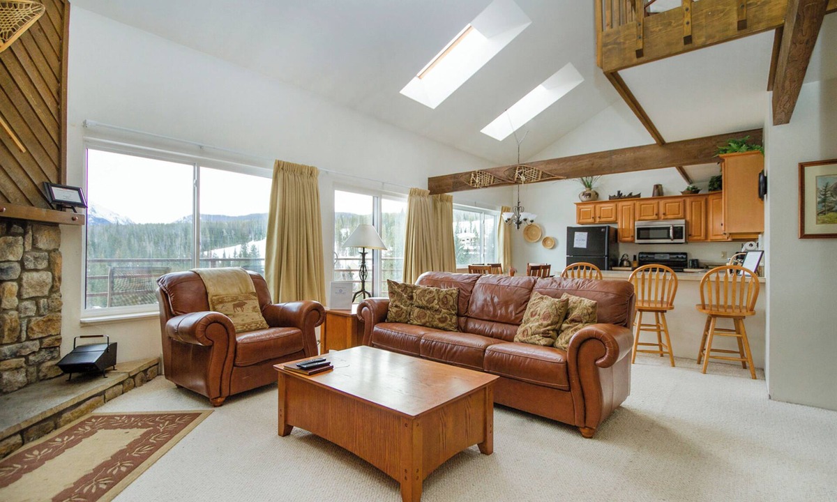 Wildernest Condo | Top-floor condo with mountain views, easy skiing, balcony & hiking