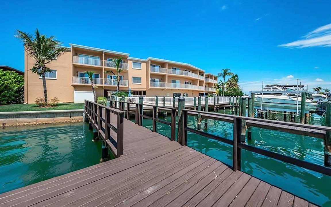 Capri Isle Apartment | Treasure Island 1 Bedroom, 1 Bathroom, Condominium, 11605
