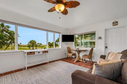 Treasure Island Apartment | Tropic Terrace Resort #27 -Beach View Suite