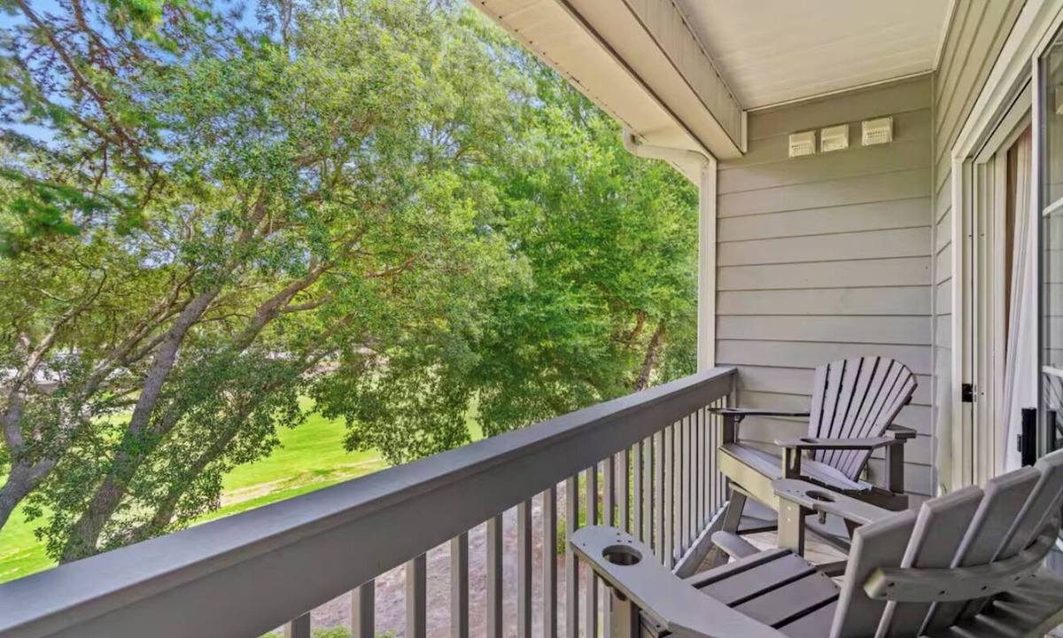 Sea Trail Condo | Unique Treehouse Getaway in Sea Trail - Sunset Beach