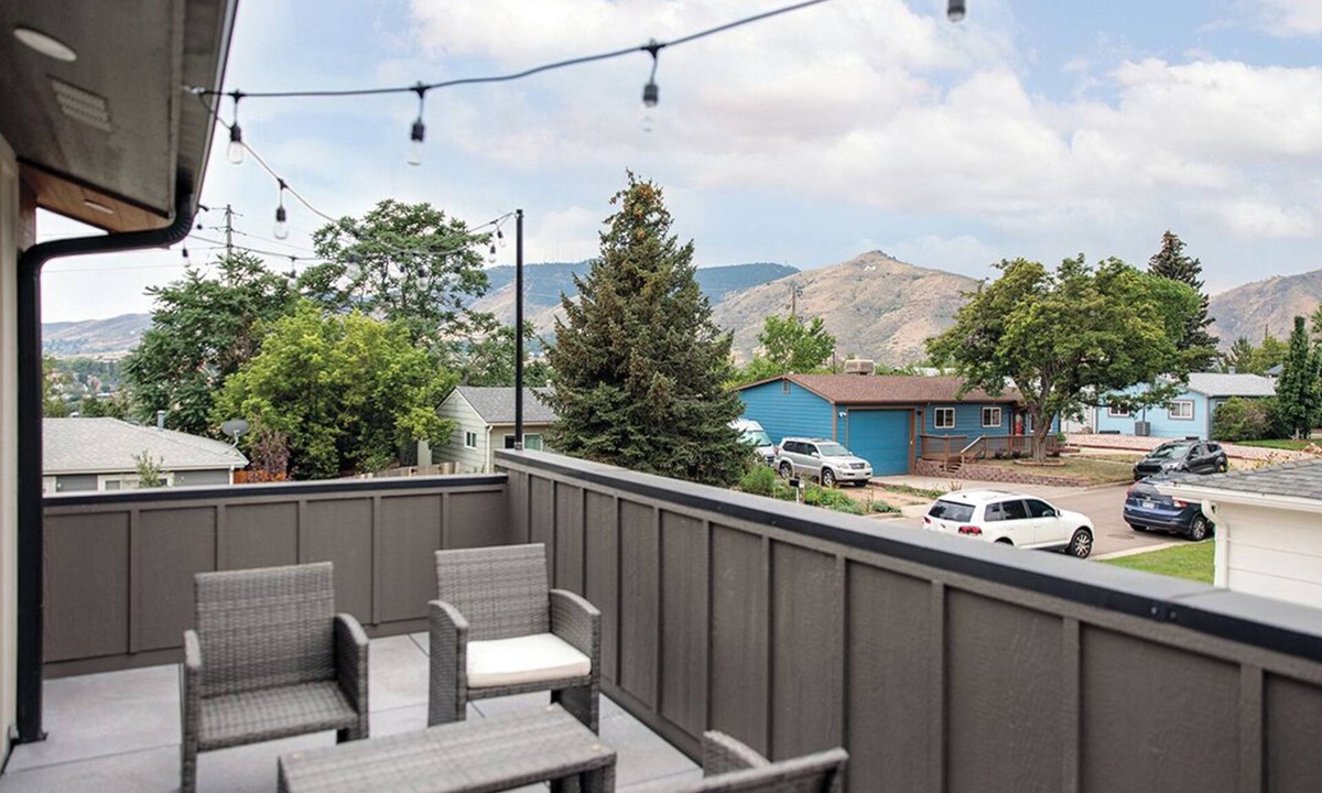 Golden House | Upscale 2-Bed in Golden - Walk to Downtown & Trails, Minutes to Mountains