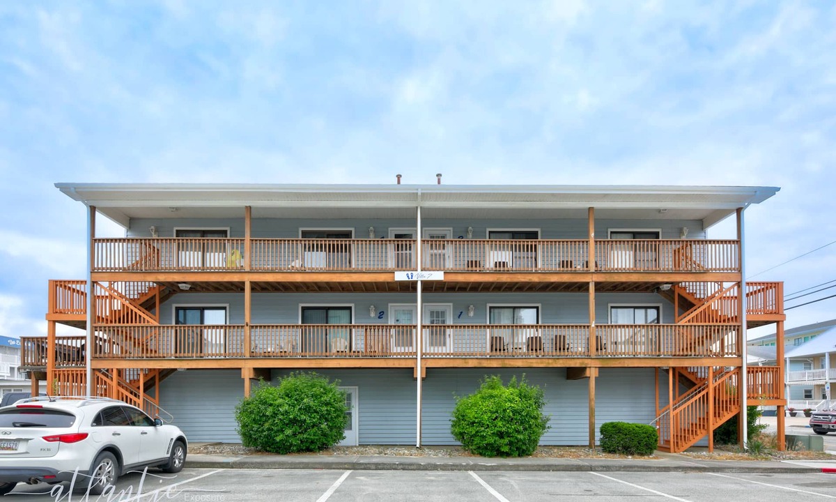 North Ocean City Condo | V73 - Beautiful 3BR/2BA Ocean View! Pet-Friendly! Just one bldg from the beach!