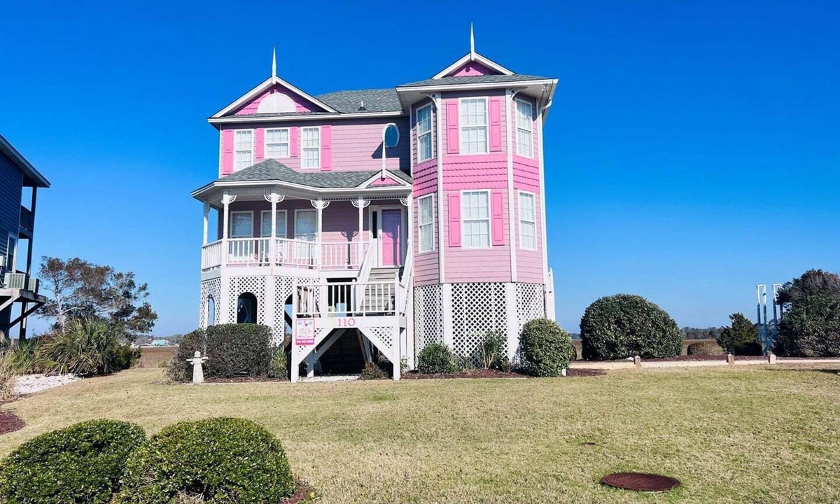 Holden Beach House | Victoria/110 Salicornia: Spacious 4-Bedroom Retreat at Holden Beach!