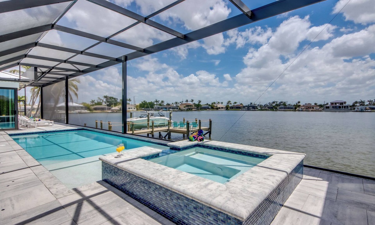 Eight Lakes Villa | Villa Florida Orange -newly built at Eight Lakes, on water, modern, pool & spa