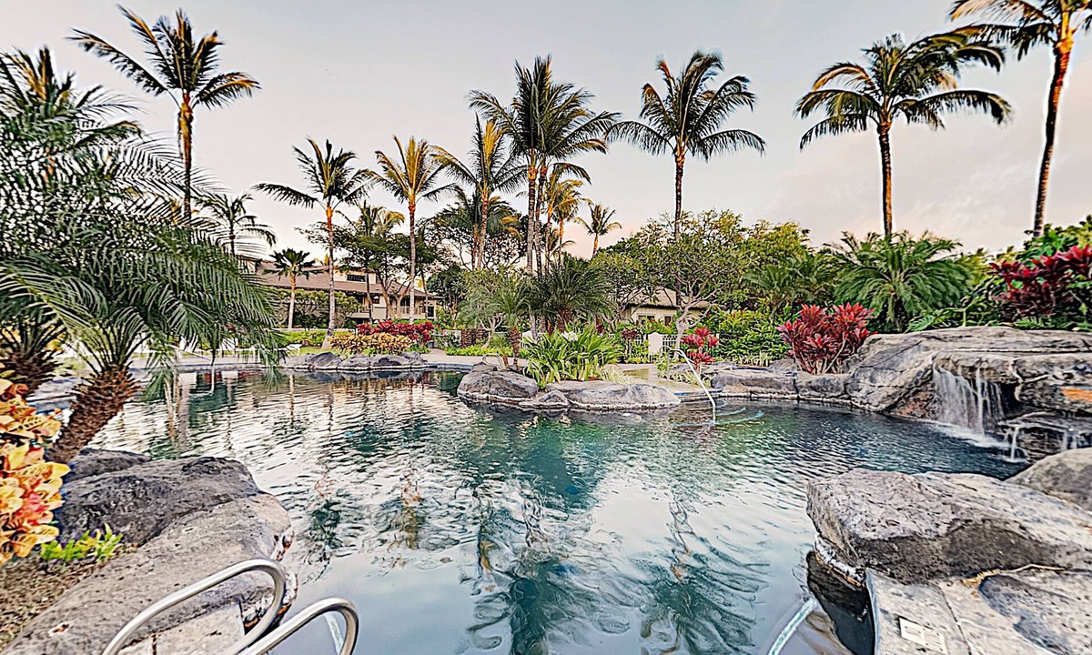 Kamuela Condo | Walk to the Beach Mauna Lani Villa w/Outdoor Kitchen: Pool, Hot Tub & Gym