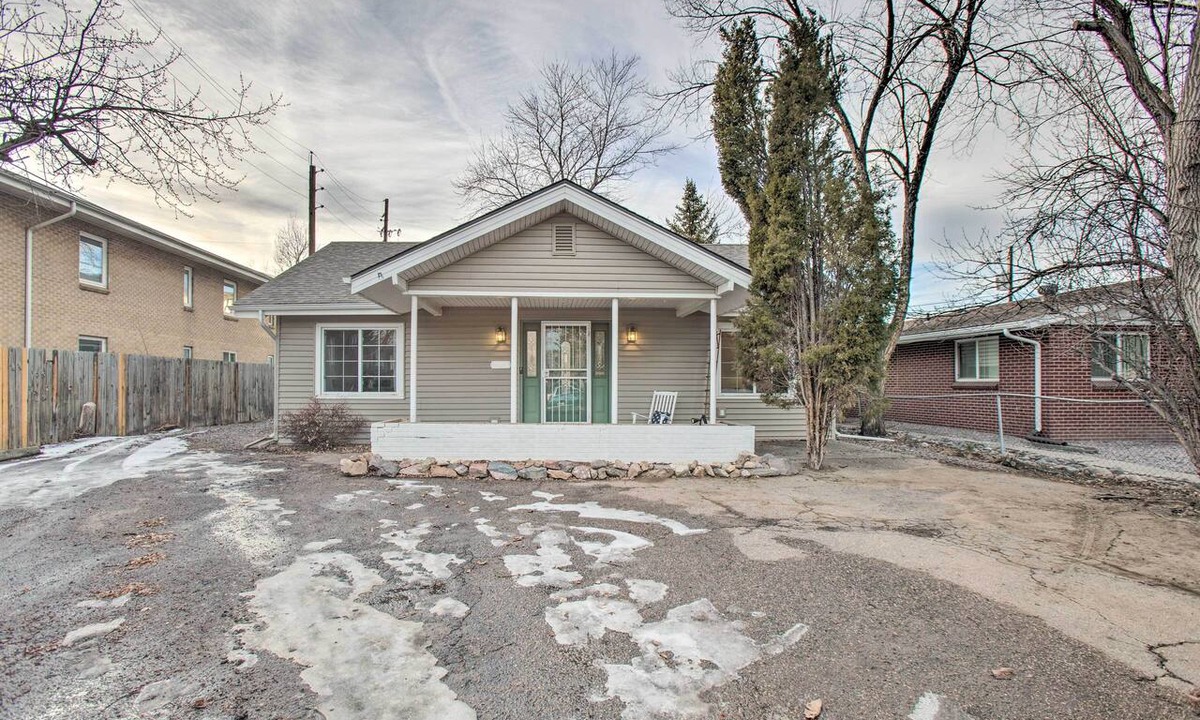 Barths Cottage | Walkable Neighborhood: Family Home in Wheat Ridge