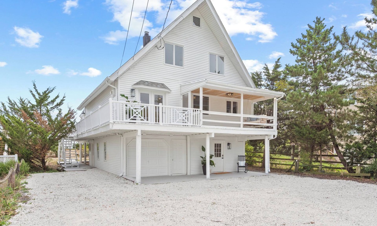 Milford House | Welcome to COASTAL SERENITY - Your Ultimate Beachfront Escape!