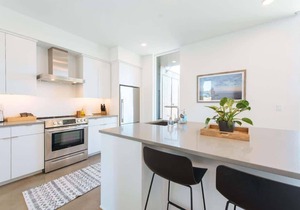 6BR Retreat · Walk to Downtown · Firepits + Patios