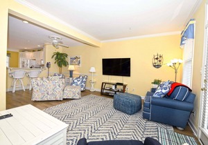 Amazing Luxury 5 Bedroom Townhouse with Free WiFi In Gated Community On Bayside With Indoor/Outdoor Pools, Private Beaches, Restaurant, And Only Ten Minutes From Beach! Linens included