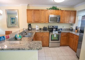 Family Group Getaway NEAR DISNEY! Three Comfy Suites, 4 Pools, Shuttle to Parks