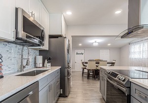 Great Location South Tampa , Hot Tub Near Base