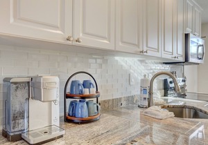 🌿 Gulf Winds #606 — Garden-View Comfort with Stylish Updates & Steps to Upham Beach