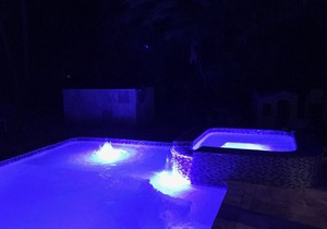 Heated Pool Oasis, Minutes to Beach Family-Friendly Sleeps 10-12, 4 Bedrooms
